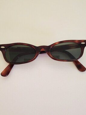 Vintage Tortoise Shell Rectangular Style Sunglasses